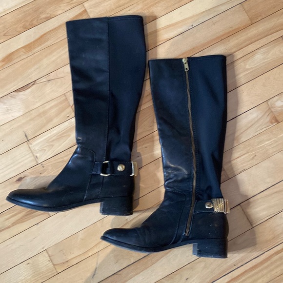 🍒STEVE MADDEN Black Leather Boots w/ Gold Accents!!! - Picture 1 of 8